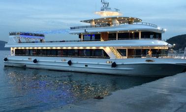 Superyacht de 140 pieds d'une capacité de 350 personnes pour vos événements privés à Istanbul ! B4