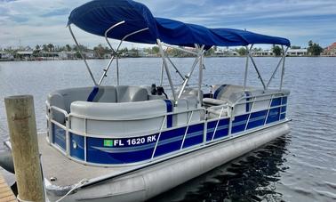 Bentley Encore Pontoon - Double Bimini para um dia divertido na água em Tampa!