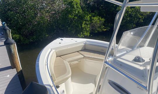 2016 22ft Cobia Center Console in Placida Florida