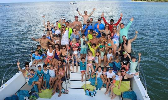 SPRING BREAK TIME 🛥🔥 Festa VIP de catamarã de luxo à vela e natação em Punta Cana