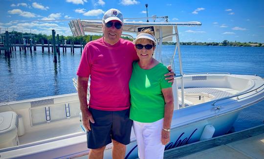 Bateau avec capitaine pour SUN & FUN à Stuart ! Venez passer une belle journée sur l'eau !