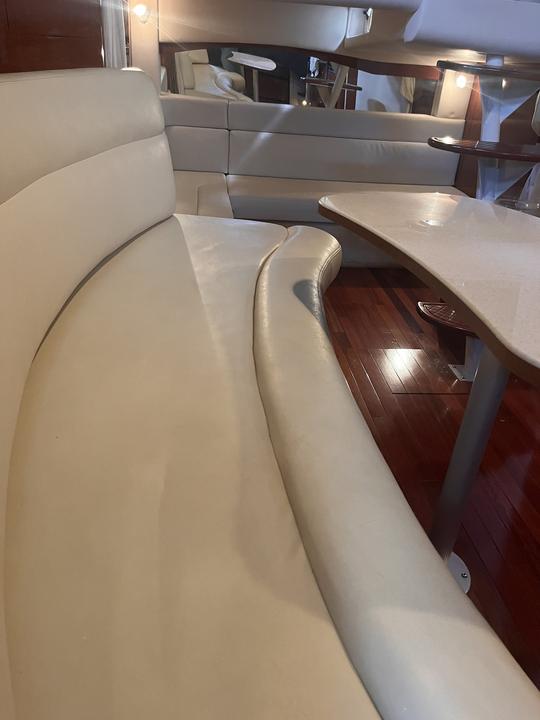 Searay Sundancer Cruiser 36 pieds LOA 250$ de l'heure 