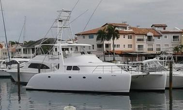 Aluguer de catamarã a motor de 50 pés na Casa de Campo, La Romana