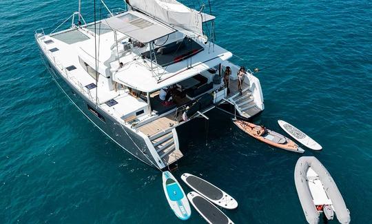 52 Catamarans de luxe avec climatisation - Tarifs pour 2 personnes