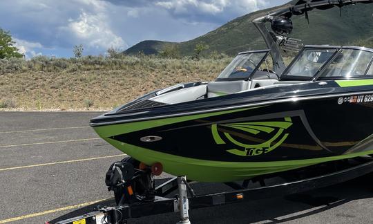 ¡Bote de wakesurf Tige Z3!