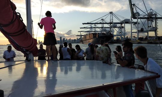 Catamaran Party Boat Includes: 1-Captain, 1-Mate and 1-Bartender