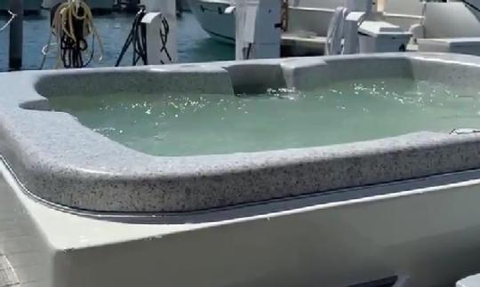 Alugue um iate de 70 pés com jacuzzi - FORT LAUDERDALE