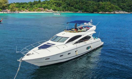 Iate a motor Sunseeker Manhattan 60 para alugar em Phuket, Tailândia