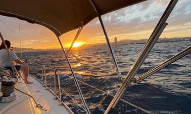 Croisière au coucher du soleil au Gin Tonic & Bavaria 45 à Barcelone, en Catalogne