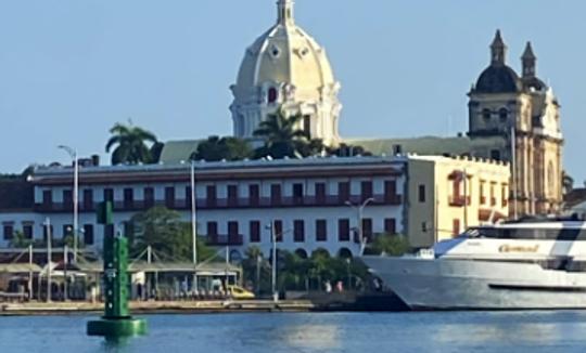 Excursion de 2 heures au coucher du soleil avec un yacht à moteur Donzi Sport de 33 pieds à Carthagène des Indes, Bolívar