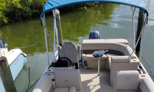 2023 Avalon Pontoon: Alquiler de pontones en Fort Pierce para 8 personas