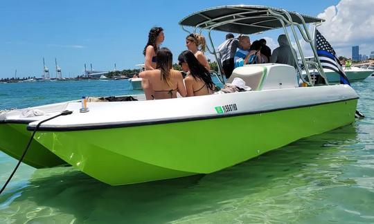 28ft Power Cat Boat for amazing fishing trips in Miami Beach