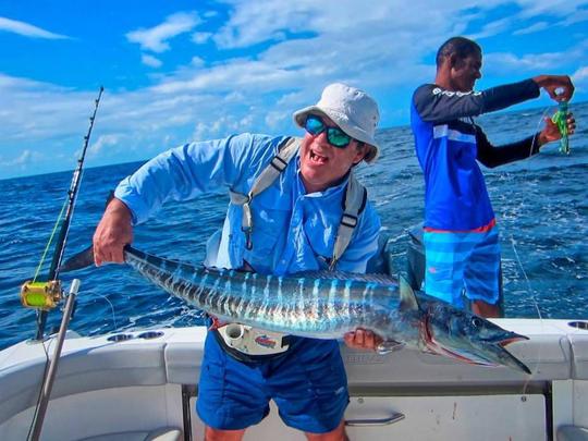 Pesca privada o compartida en alta mar VIP Expericien Boat Punta Cana