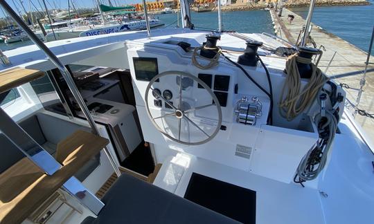 Catamarã Fontaine Pajot Isla 40 em Portimão/Aluguel em Portugal, Algarve