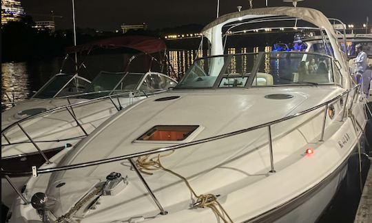 $275 HR | 8 people | Sea Ray 330 Sundancer Yacht 