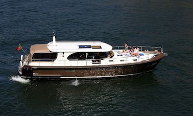 Jetten 44 Motor Yacht Charter in Vila Nova de Gaia, Portugal