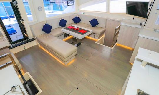 65ft Luxury Catamaran Yacht up to 25 guests - Dubai Marina