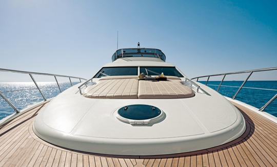 Yate de lujo Azimut 70 flybridge en Puerto Vallarta, Jalisco