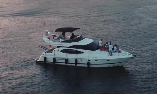 Iate de luxo Azimut de 52 pés em Lisboa, Portugal