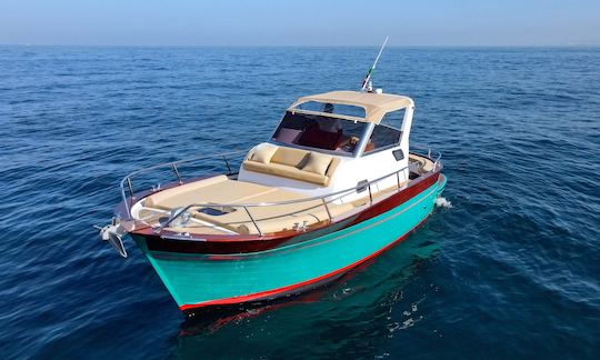 Motor Boat 25' Gozzo Jeranto 750 Classic in Sorrento, Italy