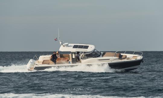 Yate a motor Nimbus T11 en alquiler en Sukošan, podemos entregar el barco de Pag a Split