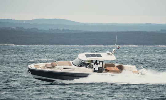 Yate a motor Nimbus T11 en alquiler en Sukošan, podemos entregar el barco de Pag a Split