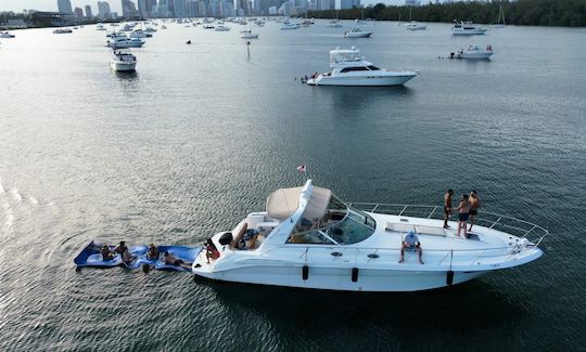 ⛱️Enjoy the Water in Style with this 45' Yacht Charter in Miami⛱️