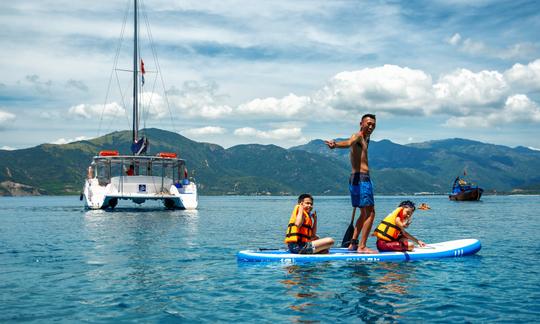 Voilier de groupe dans la baie de Nha Trang | Naviguer à Nha Trang