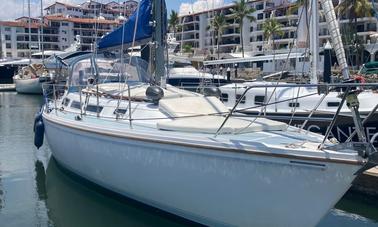 Lovely Catalina 36 Sailboat in Puerto Vallarta