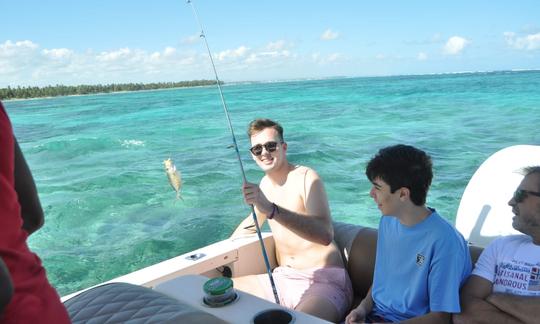 CABARÉ DE PESCA EM ALTO MAR COM BARCO PRIVADO DOLLY