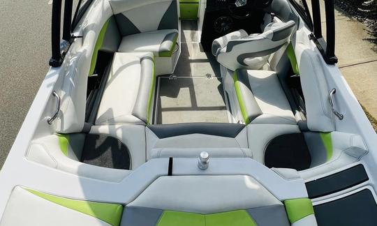 Tige R20 Wake Boat for Shasta County w/ Great Speaker System!