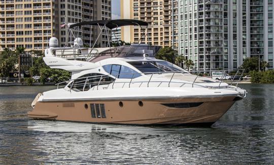 Azimut 45ft Luxury Yacht Cruise in Dubai