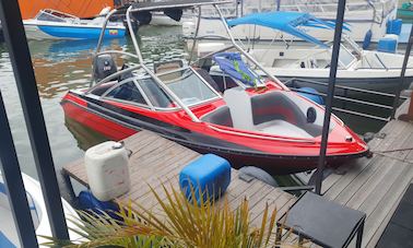 Bowrider for rent in Guatape