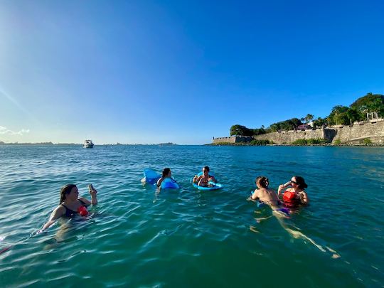 Party Boat at San Juan Bay | Beach Day Cruise II | Drink & Snacks