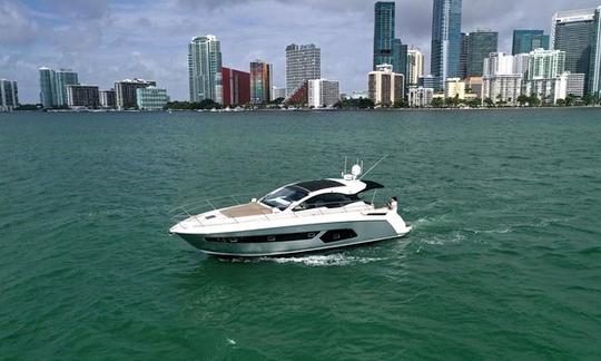 Yacht Azimut Atlantis de 43 minutes au centre-ville de Miami/South Miami Beach