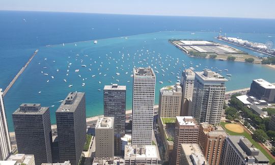 Un yacht de fête Portofino spacieux de 46 pieds à Chicago pour toutes les occasions