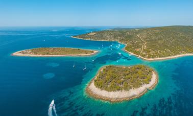 Blue Lagoon et Trogir, excursion d'une demi-journée sur 3 îles