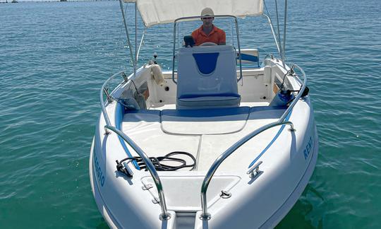 Style 19 Center Console Rental in Venezia, Italy