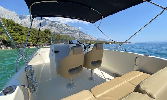 Quicksilver Activ 675 Open in Makarska