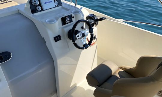 Quicksilver Activ 675 Open in Makarska