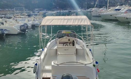 Lancha Blumax 012 para alugar em Castellammare del Golfo Sicilia