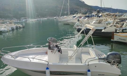 Lancha Blumax 012 para alugar em Castellammare del Golfo Sicilia