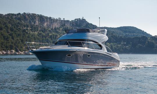 Beneteau Antares 36 for daily cruises with a skipper