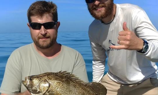 Viaje de pesca cerca de la costa con el Capitán Alex en Bradenton