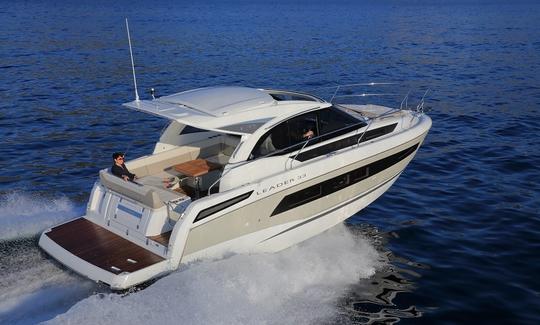 Aluguel de iates Leader 33 Jeanneau Motor em Antibes, Provence-Alpes-Côte d'Azur