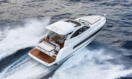 Leader 36 Jeanneau Motor Yacht Rental in Grimaud, Provence-Alpes-Côte d'Azur