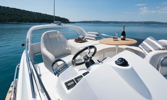 Beneteau Antares 36 for daily cruises with a skipper