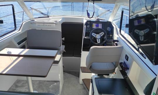 Alugue um NOVO Beneteau Antares 8!