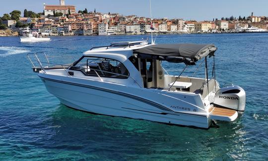 Alugue um NOVO Beneteau Antares 8!