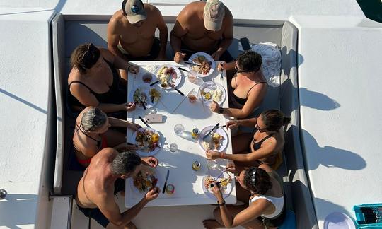 El mejor alquiler de catamarán a motor en Tamarindo, Costa Rica